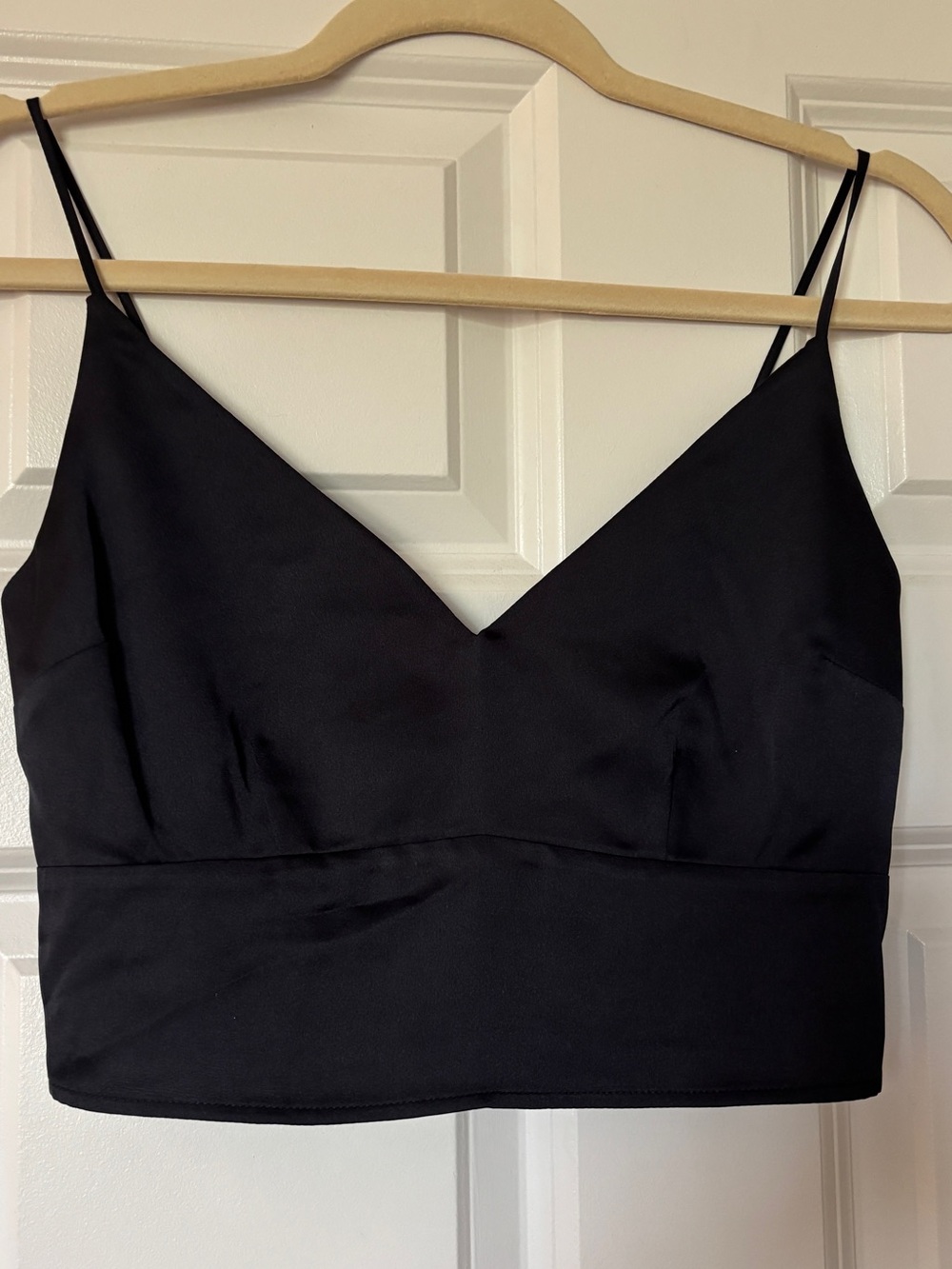 Abercrombie & Fitch Black V-Neck Spaghetti Strap Crop Camisole
